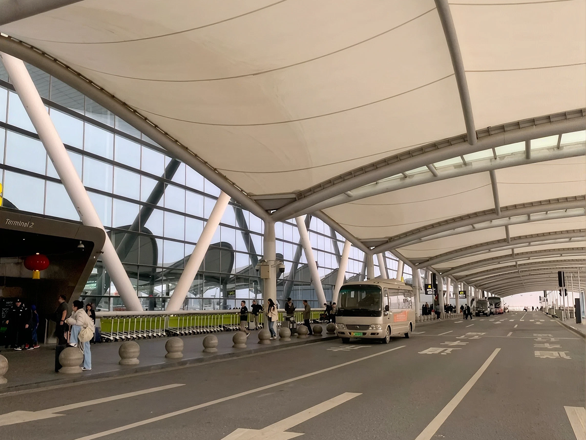 Arrival area at Guangzhou Baiyun Airport