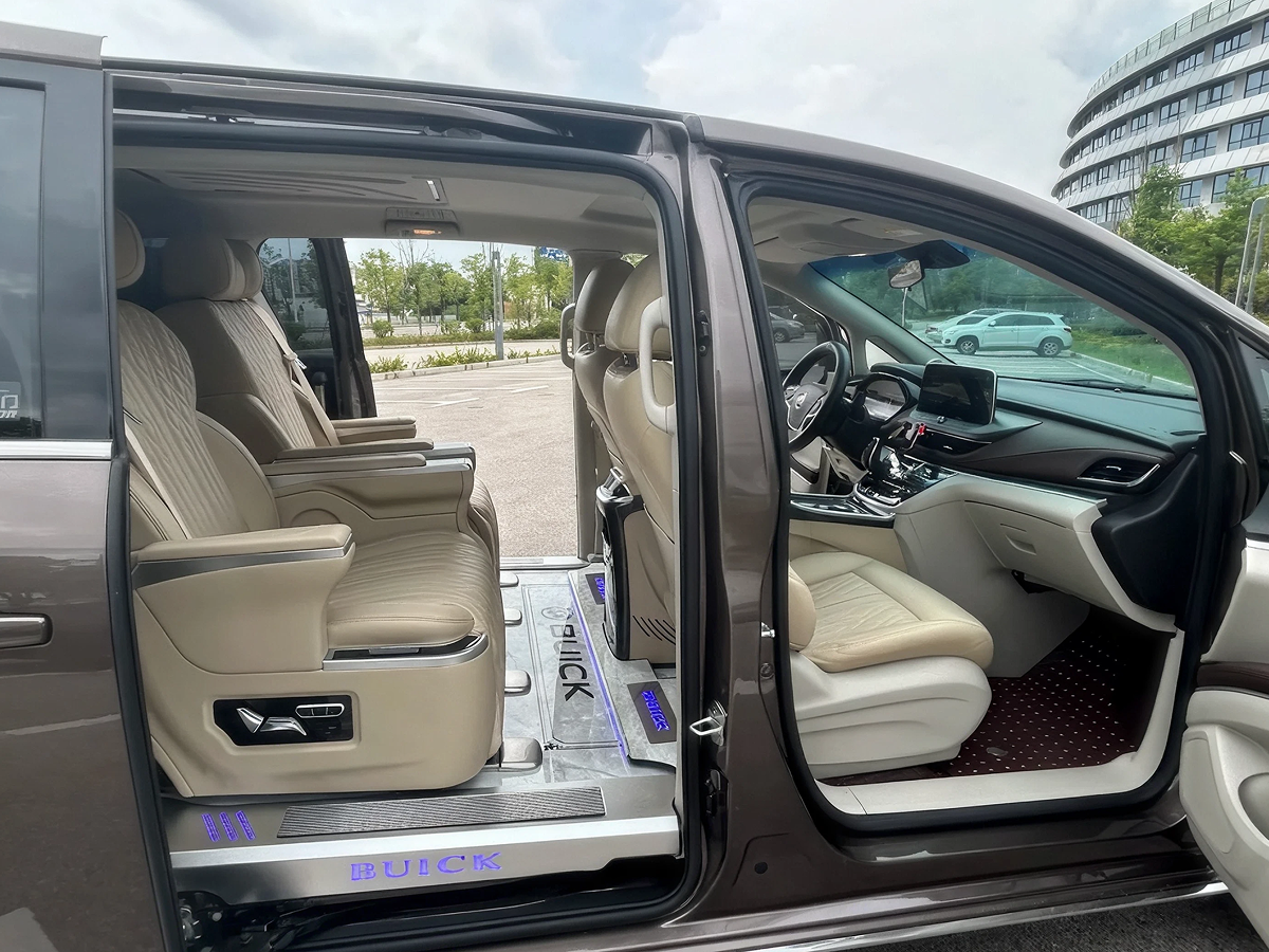 Private vehicle transportation