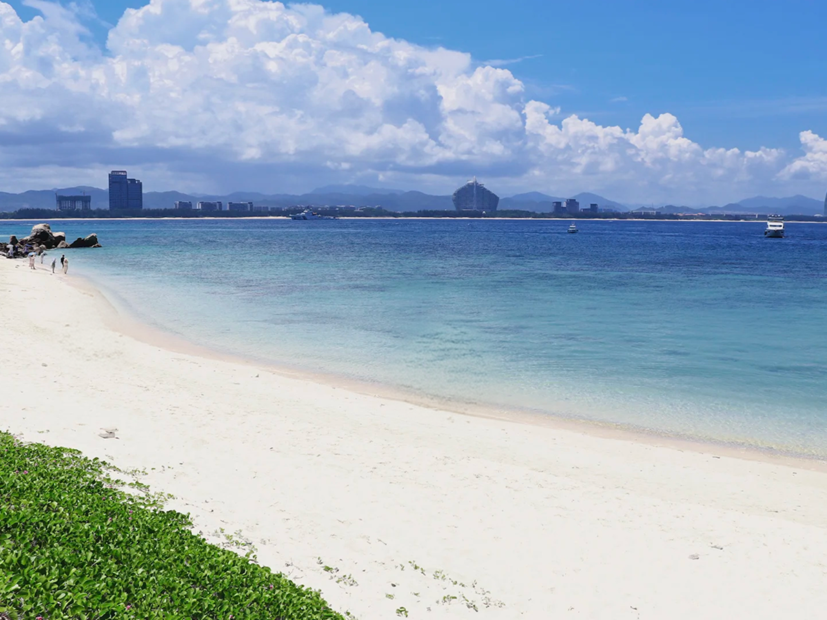 Wuzhizhou Island white sand beach and clear sea