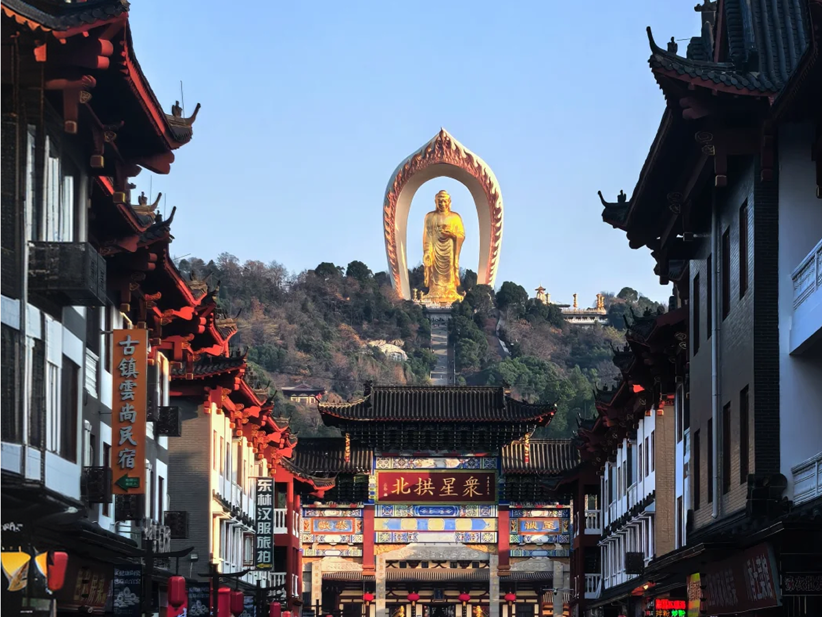 Donglin Giant Buddha
