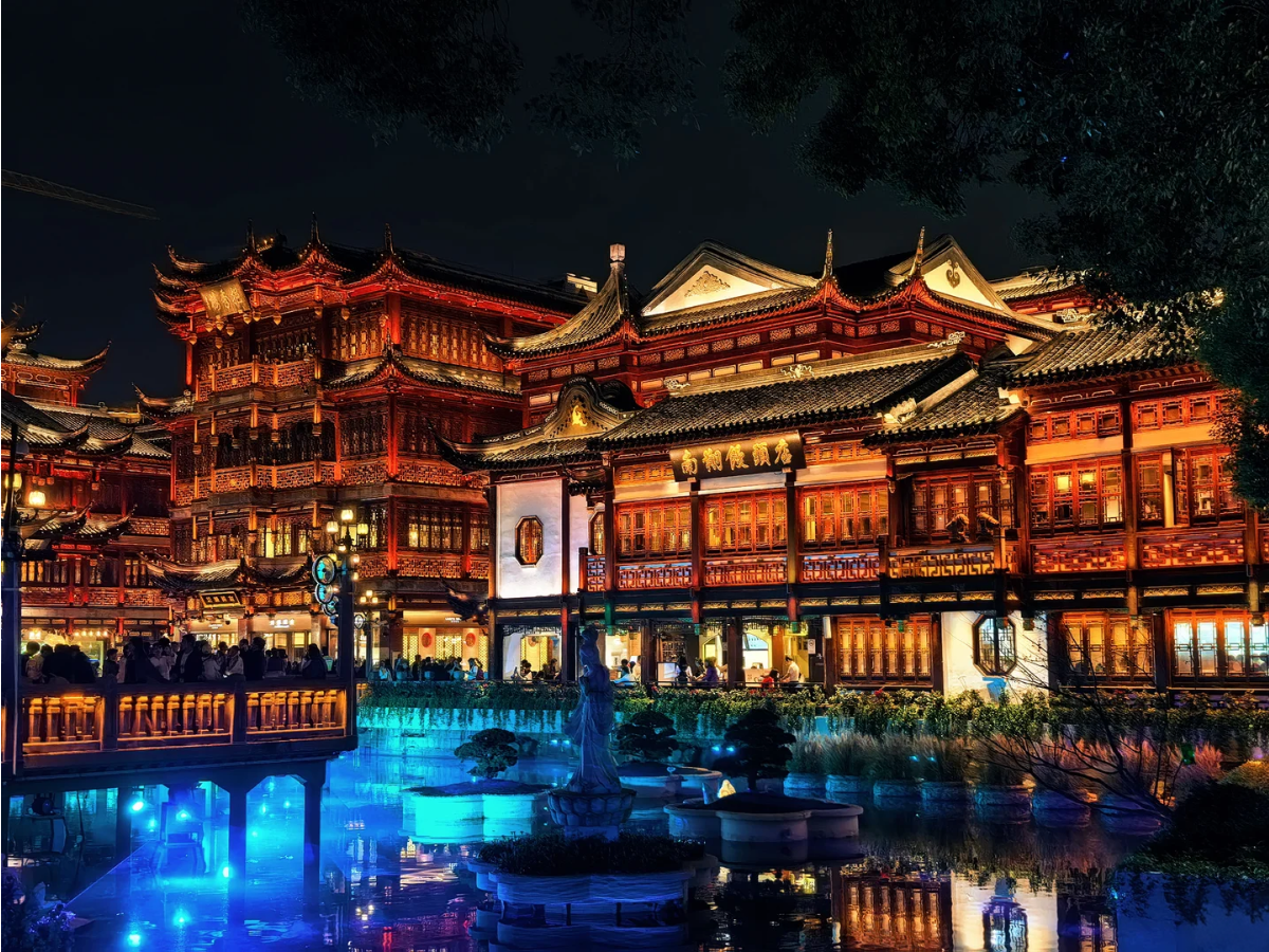 Yu Garden China: The Walled Garden Is Not the Mall