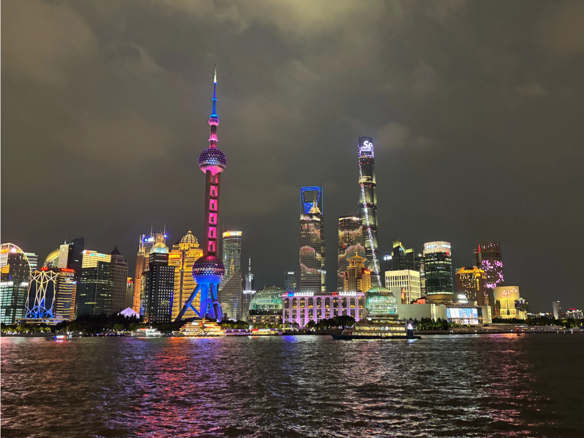 Shanghai Bund Pujiang Night Scene