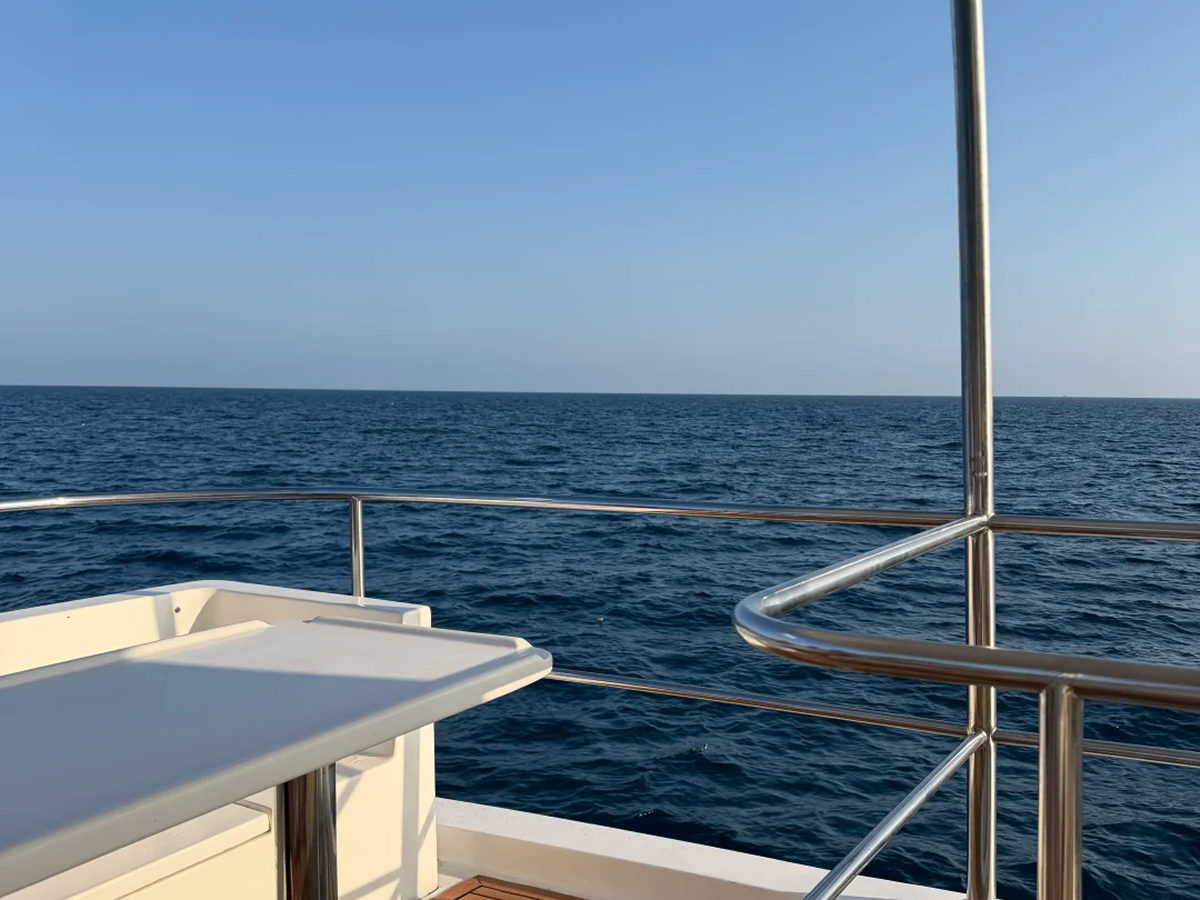 Sanya yacht sets sail