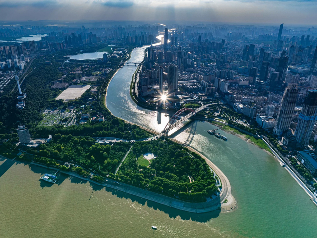 The confluence of the Yangtze River and Han River at the south bank of Hanyang, Wuhan
