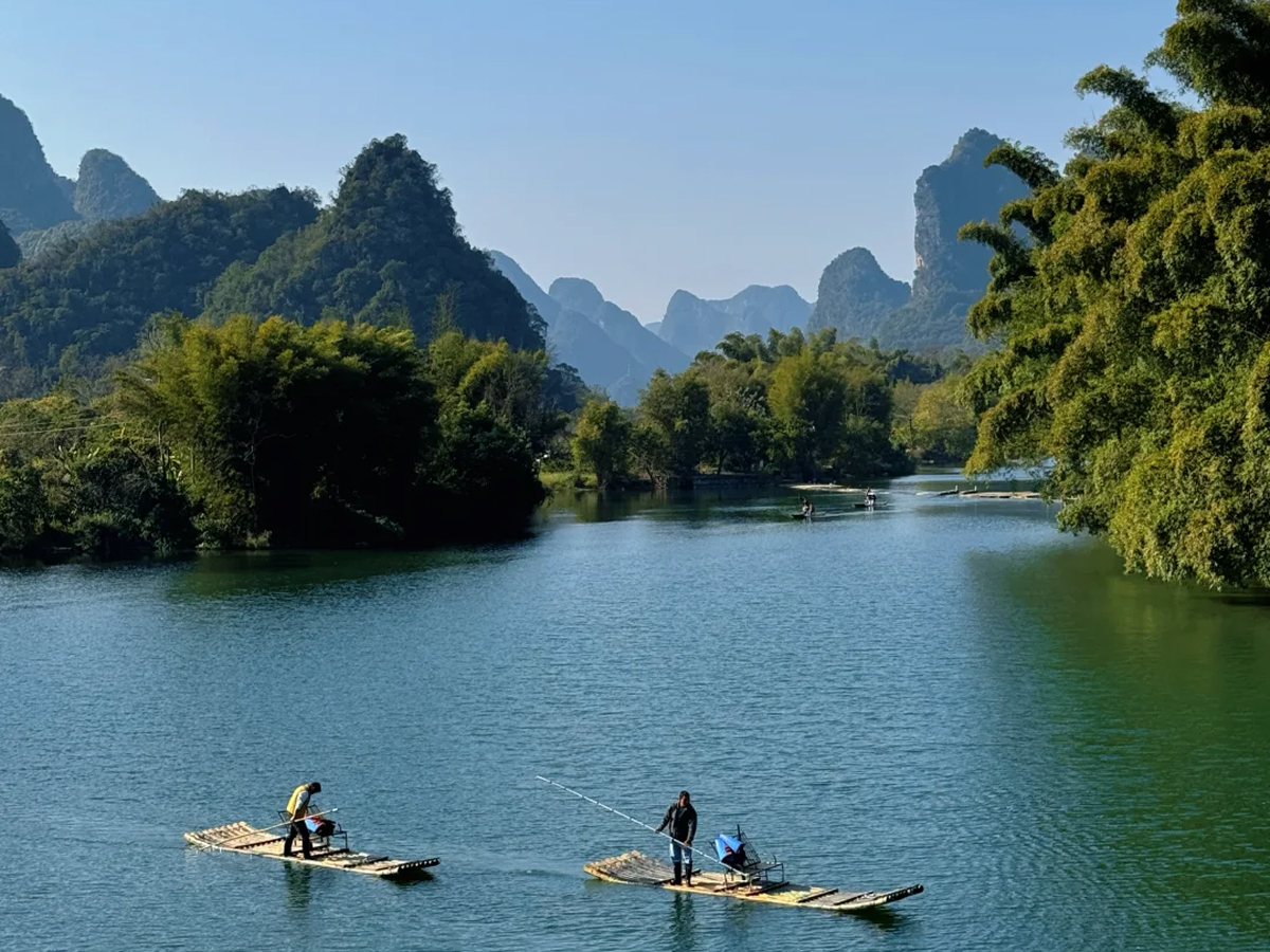 Yulong River bamboo raft