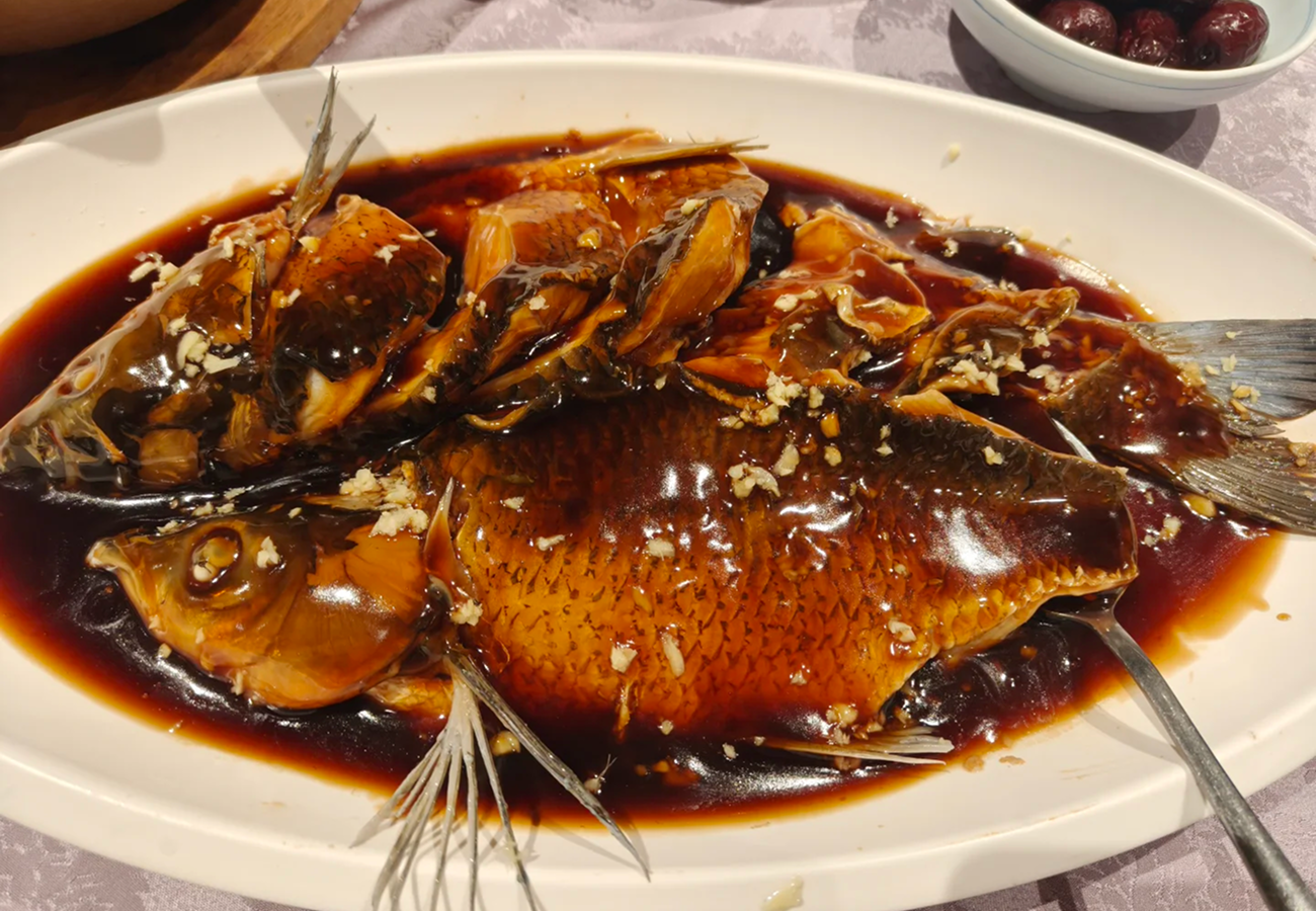 Chinese Fish Restaurant: Order by Weight and Style First