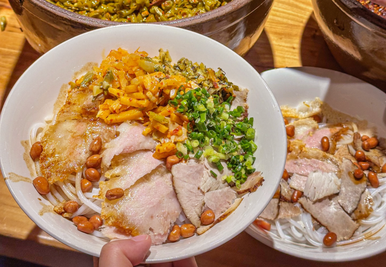 Guilin Rice Noodles: Eat Like a Local Before 10 a.m.