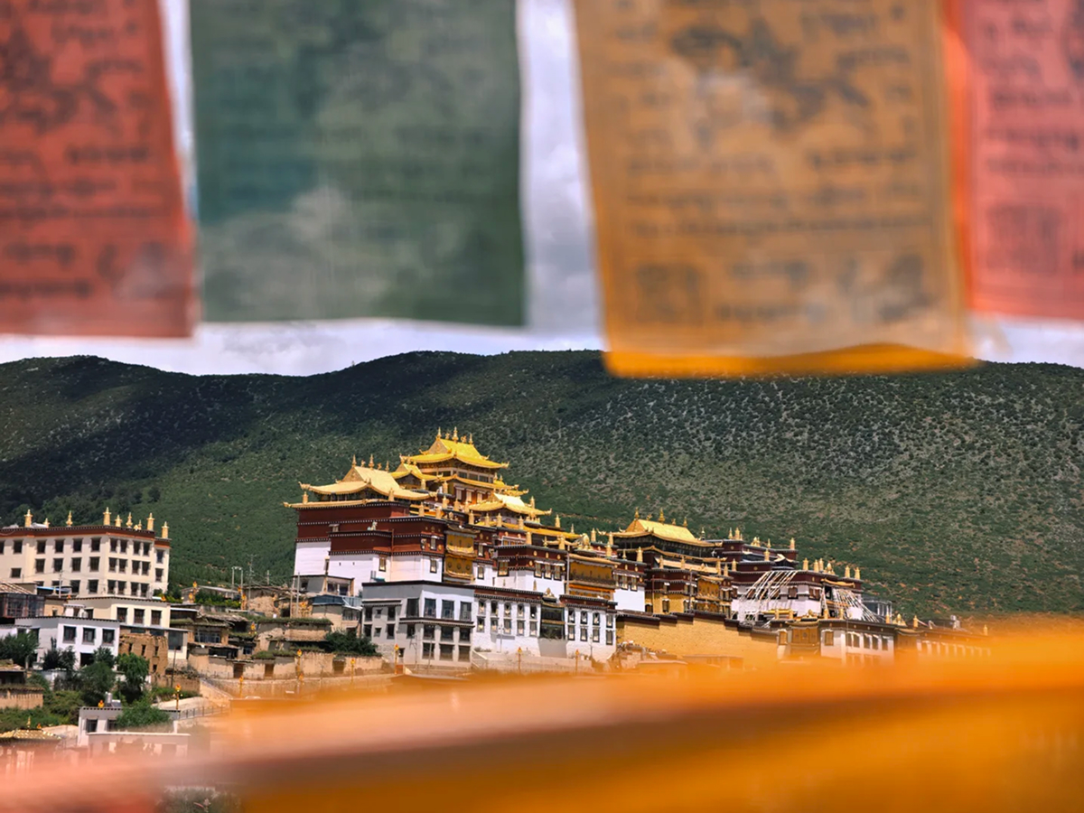 Chinese Temple: Choose by Setting and Visiting Time